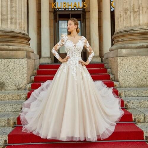 Retro Long Sleeve V Neck Bridal Dresses White Lace 3D Flower Sheer Back Fluffy Skirt Wedding Gown Court Train