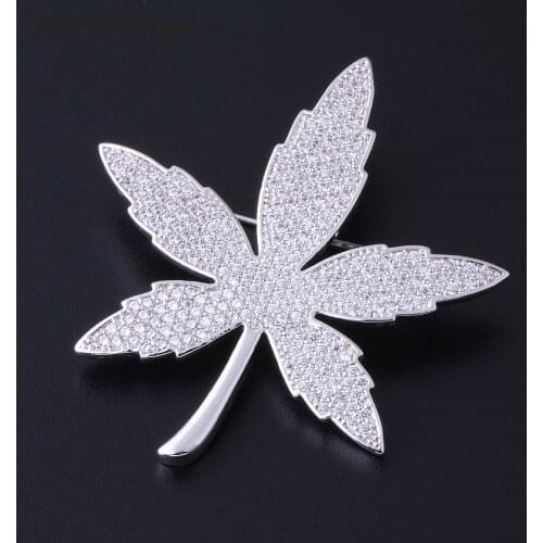 Love Monologue Exquisite Maple Leaves Cubic Zirconia Brooches Pins For Womens Jewelry Christmas Gift X0084 Box Packing