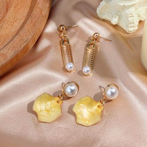 Flatfoosie 2Pcs/Sets Leaves Safety Pin Drop Earring Sets for Women 2020 New Fashion Enamel Earrings Imitation Pearl Jewelry Gift