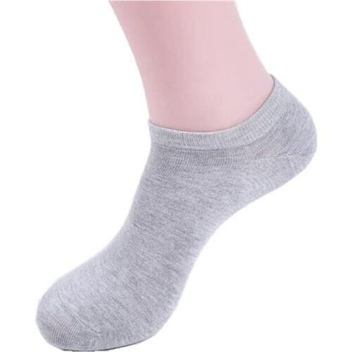 4 Pairs Women Socks Breathable Sports socks Solid Color Boat socks Comfortable Cotton Ankle Socks White Black
