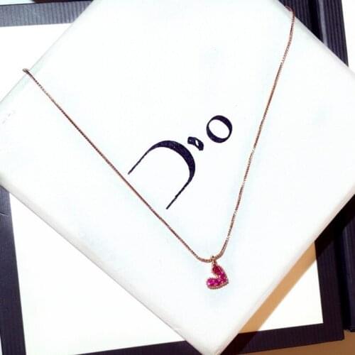 Ins style sweet romantic high-quality whole body 18k rose gold delicate small red heart heart pendant short clavicle necklace