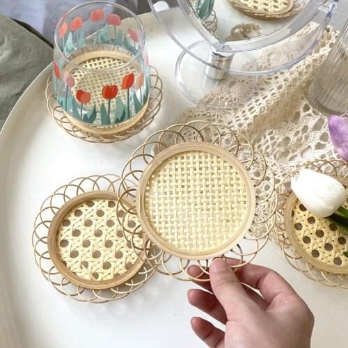 Hand-woven Cup Mat Bamboo Coasters Eco-Friendly Placemat Flower Shaped Insulation Heat Mats Handmade Coaster Home Decor