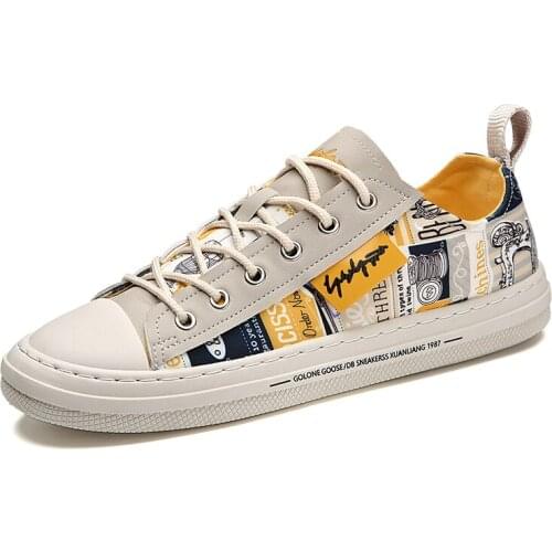 Men Graffiti Canvas Shoes Casual Outdoor Walking Sneakers Summer Antiskid Skateboard Shoes 2021 New Brand Designer 39-44 Euro