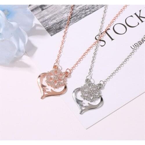Creative Snowflake Heart-shaped Pendant Necklace Charming Womens Wedding Rose Gold Clavicle Chain Elegant ladies Party Jewelry