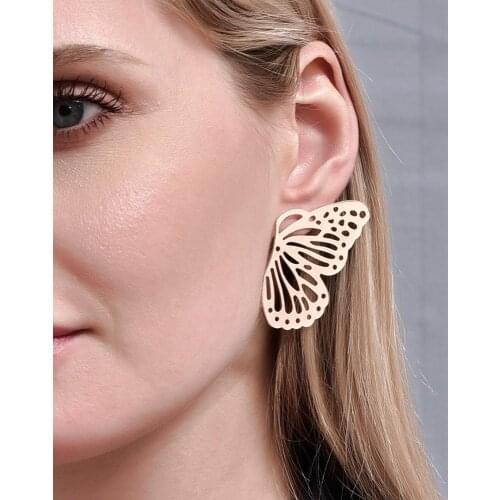 Delicate Gold Color Butterfly Women Stud Earring Cute Hollow Butterfly Ear Stud 2020 New Design Dancing Party Jewelry