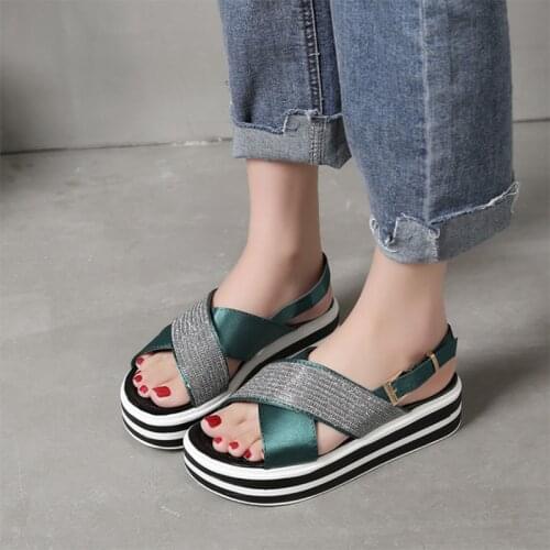 2021 New Sandals Women Fashion Thick Bottom Muffin Cross Rhinestone Shoes Summer Comfortable Buckle Chunky Sandals Black Green