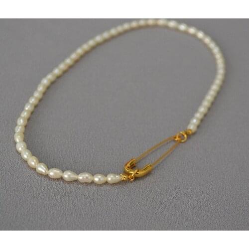 Amaiyllis Freshwater Rice Pearl Creative Pin Lock Design Simple Fashion Elegant Temperament Clavicle Chain Necklace Jewelry