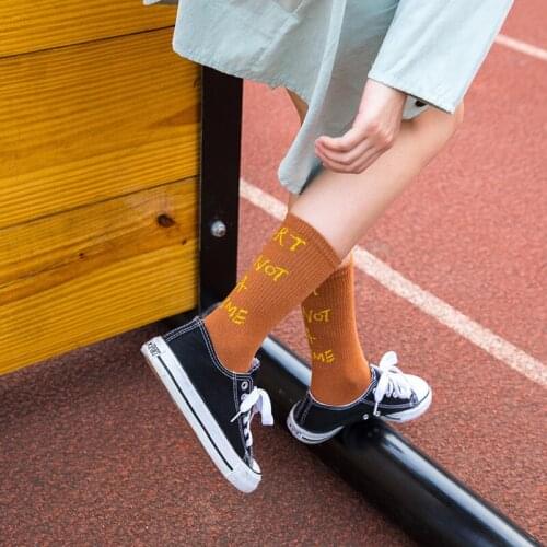 2017 New Product Autumn and Winter Women Socks Casual Letter Activity Socks Fashion Comfortable Cotton Harajuku Female Socks