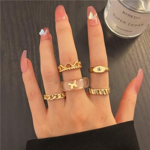 2021 Trendy Modern Style Metal Chain Heart Snake Ring Set for Women Butterfly Acrylic Pearl Minimalism Ring Set Gift Jewelry