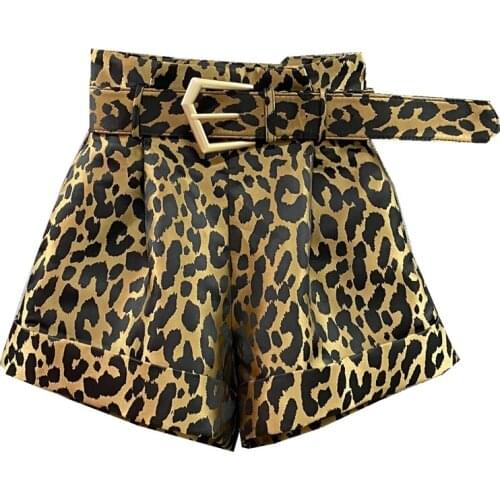 High Waist Casual Leopard Print Shorts Female 2021 Spring Wild Belt Wide Leg Pants Fashion Loose A-Line Hot Pants Women H1499