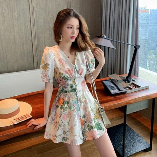 Runway Design Summer Playsuit Women High Waist Vintage Sexy V-neck Floral Print Mini Jumpsuit Boho Puff Sleeve Overalls LN81