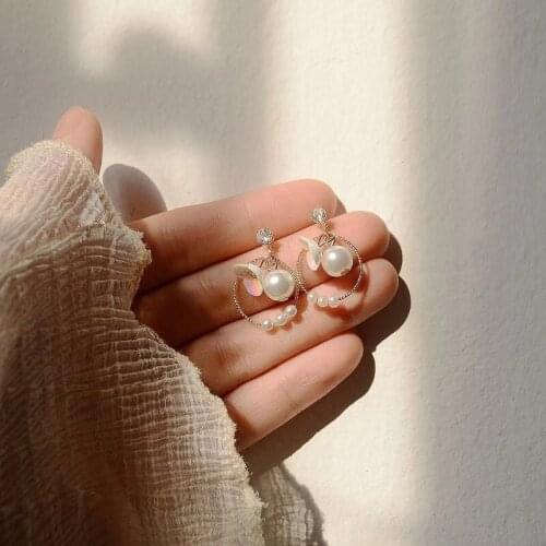 2020 New Womens Earrings Delicate Sweet Round Pearl Flower Earrings for Women Bijoux Korean boucle Girl Gifts Jewelry Wholesale