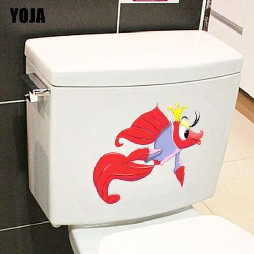 YOJA 16.3*25CM Funny Cartoon Pattern Goldfish Toilet Sticker BedRoom Home Decor Wall Decal T3-0981