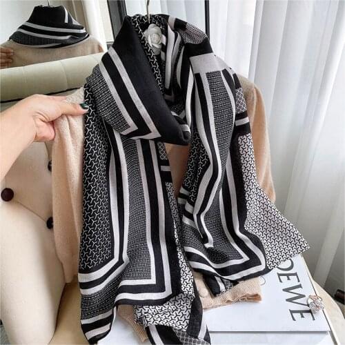 Brand Designer Cashmere Scarf High Quality Foulard Bandana Long Lrage Shawls Wrpas Winter Blanket Pashmina Bandana 2021 New