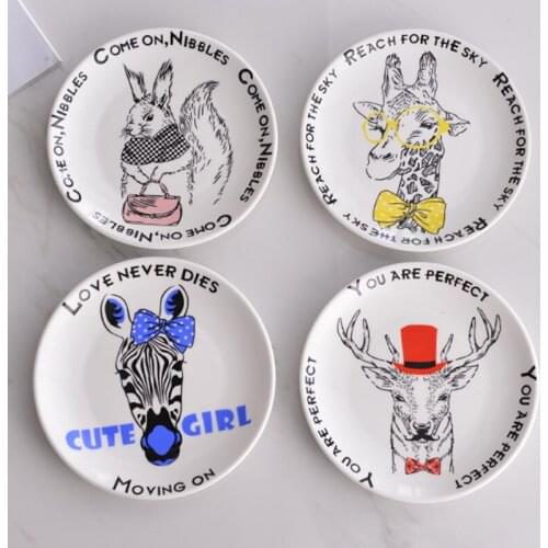 Boreal Europe Design Style High Quality Handpainted Giraffe Zoo Patterns Ceramic Flat Plate 8 inch Round Dinner Dishes