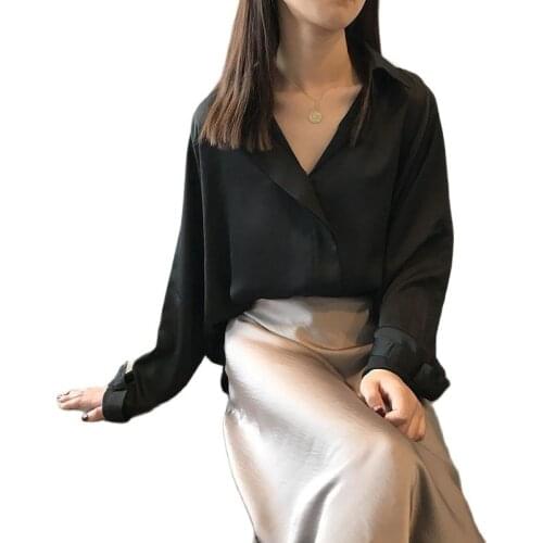 Mokeelo Moutain Blouses With Sleeves