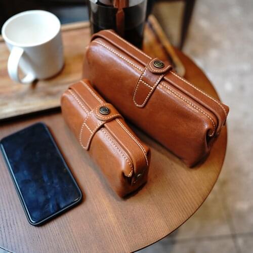 Top Quality Designer Brand Luxury Women Cowhide Clutch Large Capacity Simple Retro Cosmetic Storage Mobile Phone Bag Coin Purse