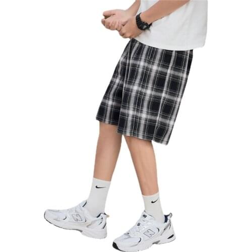 2021 Plaid Casual Shorts Mens New Summer Big Pants Outside Wearing Seven Minute Breeches Popular Logo Sports Mens Beach Pants