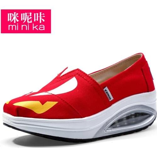 Women Outdoor Walking Shoes Women Breathable Sport Sneakers Lady Slip-On Shoes Height Increasing Cushioning Sneakers AA50014