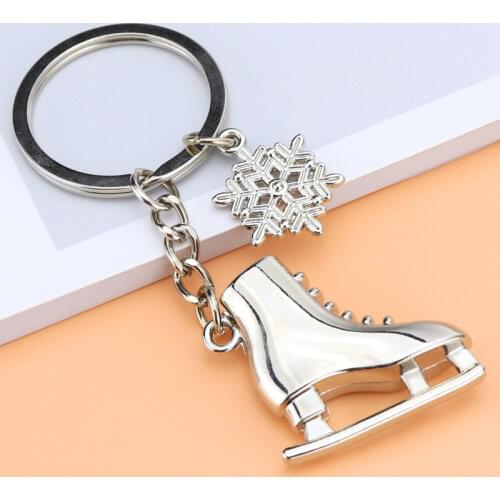 2022 Games Keychain Winter Ski Bear Skating Competition Souvenir Keyring Home Car Decoration School Bag Accessories Pendant Gift