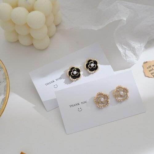2021 New Elegant Sweet Pearl White Black Enamel Rose Flower Stud Earrings For Women Girl Wedding Brides Party Jewelry Gifts