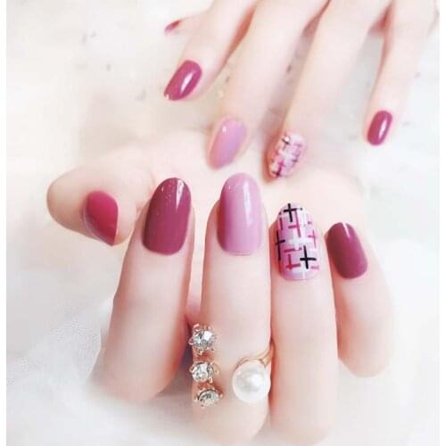 24pcs/boxed Sweet Pink Color press on nails Ladies Shimmer Glitter fake Fingernails Short Size full cover fake nails with glue