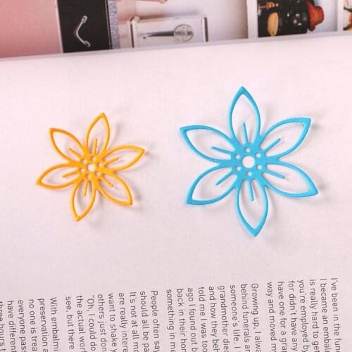 DUOFEN METAL CUTTING DIES 2pcs flowers cutout lace hollow embossing stencil DIY Scrapbook Paper Album 2018 Jun new