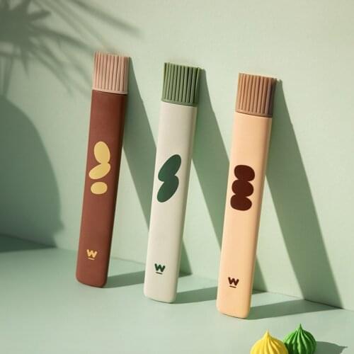 New Portable Silicone Oil Bottle with Brush Grill Oil Brushes Liquid Oil Pastry Kitchen Baking BBQ Tool Kitchen Tools For BBQ