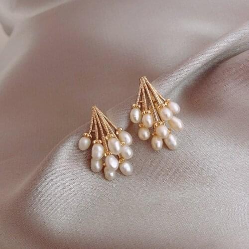 2021 New Elegant Grape Stud Earring Handmade Simulated Baroque Pearl Earrings Women Sweet Wedding Jewelry Pendientes Gifts