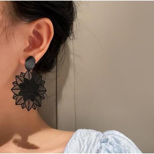 New Vintage Black Forest Flower Big Hollow Pattern Earrings for Women Korean Exaggerated Temperament Gothic Accessories Jewelry