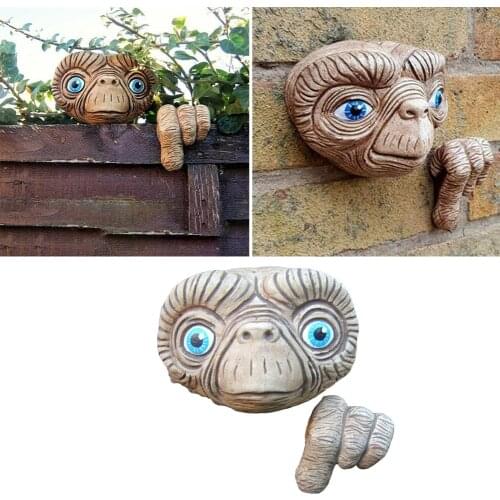 Resin Craft Alien Peeker Statue Art Ornament Garden Fences Door Decoration Fairy Gnome Window Door Elf Wall Tree Yard Decor