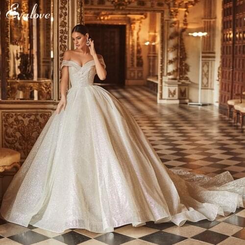 EVALOVE Gorgeous Sparkly Tulle Court Train Ball Gown Wedding Dress 2021 Sexy Sweetheart Neck Off the Sholder Vintage Bridal Gown