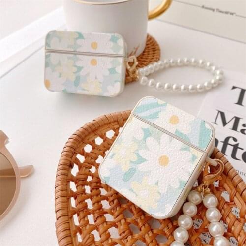 Gorgeous Chrysanthemum Flower Leather Protection Case for Airpods 1 2 Case Luxury Pearl Style Bracelet for Airpod Pro Cover