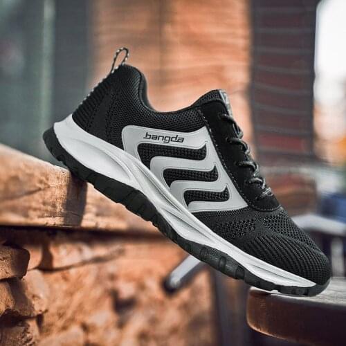 2021 New Hot Casual Couples Gym Shoes Soft Bottom Non-Slip Driving Shoes Luxury Cozy Running Shoes Sizes 36-44