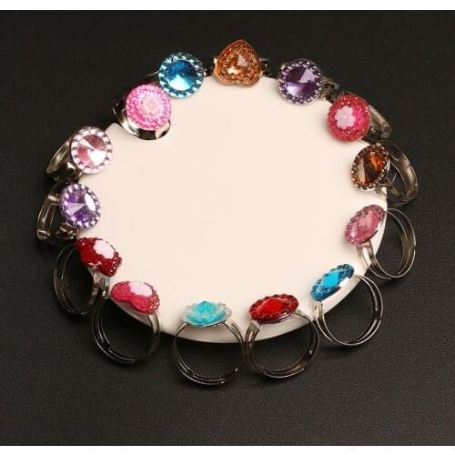 10PCS Random Korean Version Burst Style Creative Luxury Fashion Inlaid Ruby Love Flower Ring Wedding Accessories To Send Friends