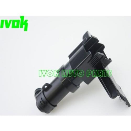 Right Headlight Cleaning Washer Nozzle Pump for Toyota Crown 05-08 GRS182 85207-30021 8520730021