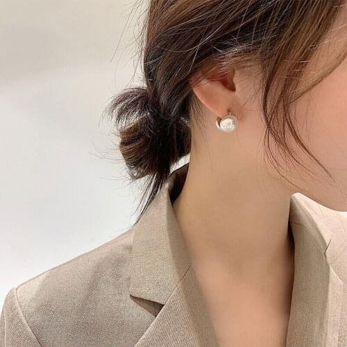 Retro Half-Round Ball Pearl Earrings Fashion Personality Temperament Jewelry For Women Feature Namour Charm Gift All Seasons