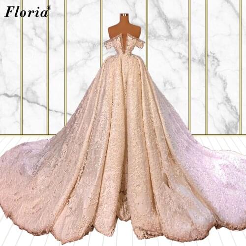 Luxury Princess Lace Wedding Dresses A-Line Gorgeous Wedding Gowns Chapel Bridal Gowns With Pearls Vestido De Noiva Customize