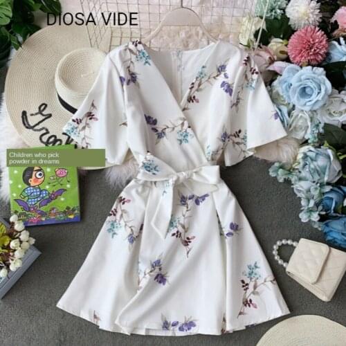 Beach holiday temperament printing high strap V-neck fashion waist was thin A-line dress 2020 summer