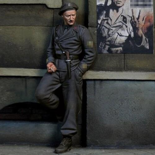 Unpainted Soldier Standing GK Resin Figure 1/35 Scale Model Kit Resin Colorless Self-Assembled Toy No.144