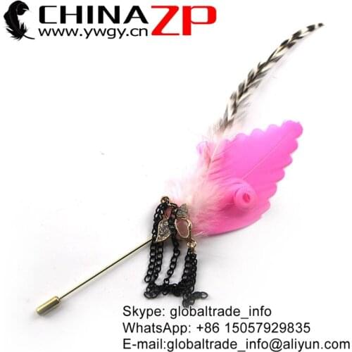 CHINAZP Factory Beautiful Costume Decorations Pink Trimmed Goose with Natural Grizzly Feathers Chain Brooch Pin