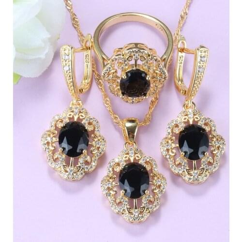 Manny&Della Necklaces