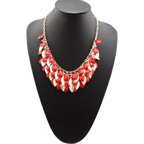 Handmade Acrylic Beads Choker Necklaces for Women Bohemian Leaf Pendant Statement Necklace collier femme Party Jewelry Gift