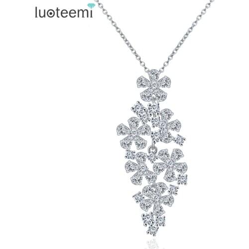 LUOTEEMI New Trendy White Gold-Color Sparkling Pure Clear Zircon Romantic Flower Shaped Statement Pendant Necklace For Girls