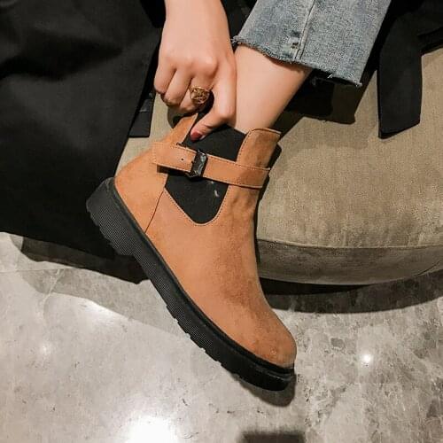 Autumn and winter 2019 British style short boots womens rivets frosted all round head thick heel side zipper casual