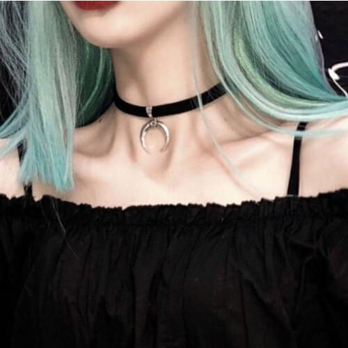 Dark Girl Choker Collar Retro Moon Crescent Collar Necklaces for Women Clavicle Chains Necklace Jewlery Accessories Collares