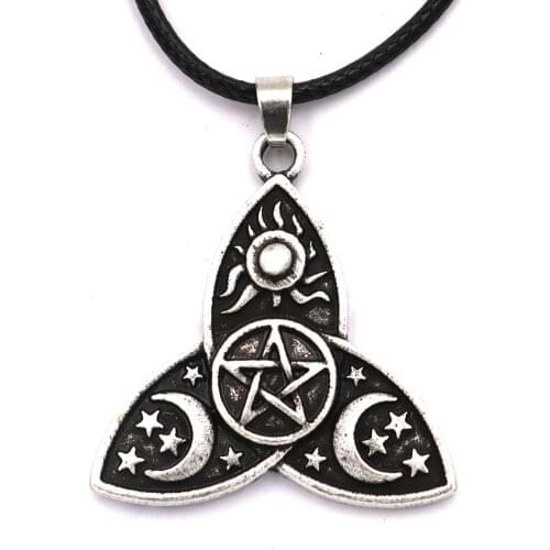 Dropshipping Triple Moon Goddess Triquetra Pendant Pentagram Sun and Moon Star Trinity Necklace Female Jewelry