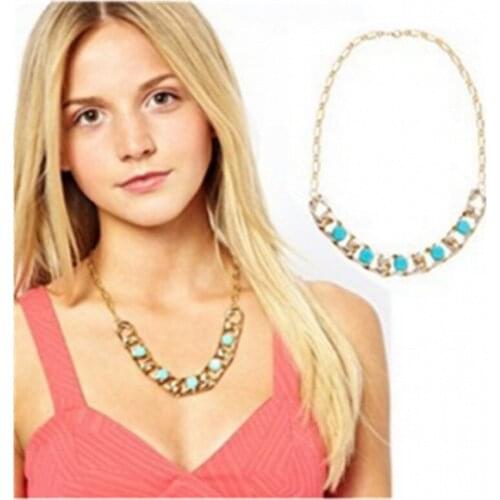 Hot cheap jewelry wholesale European and American big-name fashion jewelry necklace Ms. Short chain necklace personality concise