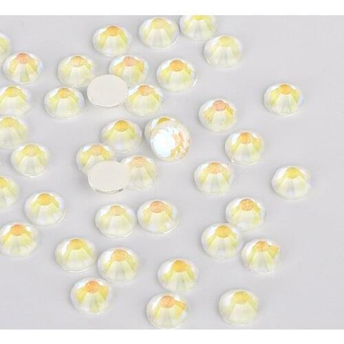 Mocha White Glass FlatBack Luminous Rhinestones For Nail Art Wedding Dress Decoration