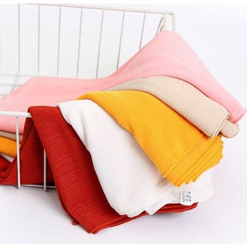 New Arrival Crinkle Hijab Scarf Plain Shawls Polyester Wrinkle Scarves Women Muslim Turban Solid Color Headscarf Islamic Turban